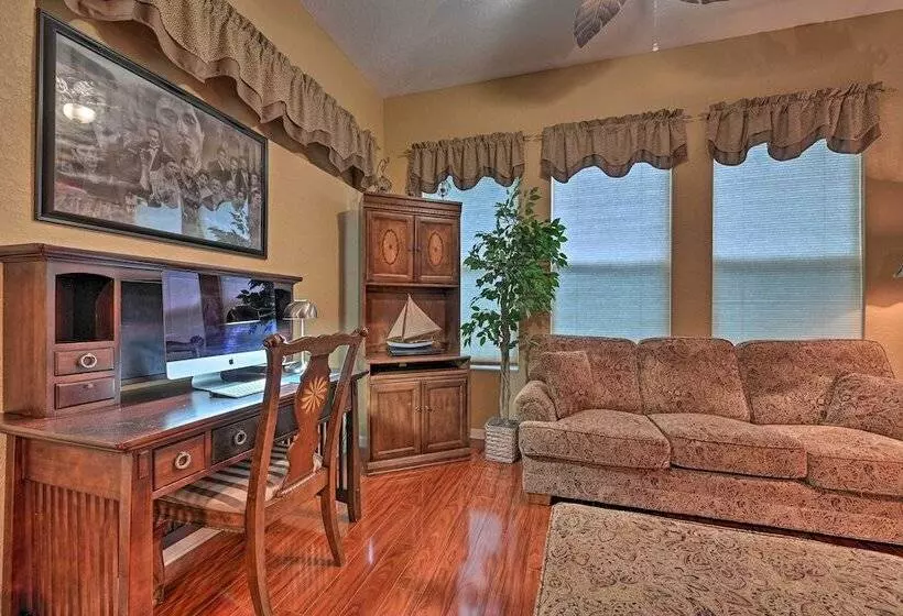 Elegant Valrico Home ~ 15 Mi To Downtown Tampa!