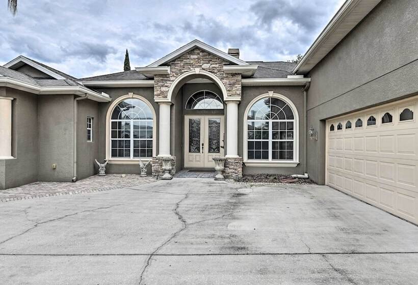 Elegant Valrico Home ~ 15 Mi To Downtown Tampa!