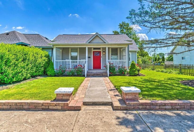 Family Friendly Home Near Noblesville Square!