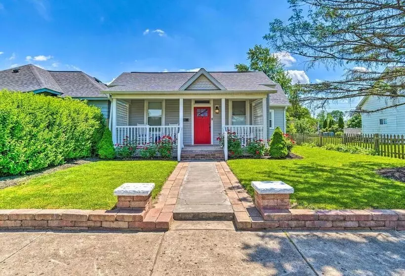 Family Friendly Home Near Noblesville Square!