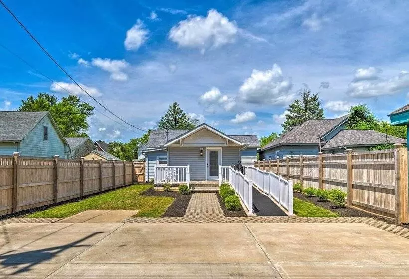 Family Friendly Home Near Noblesville Square!