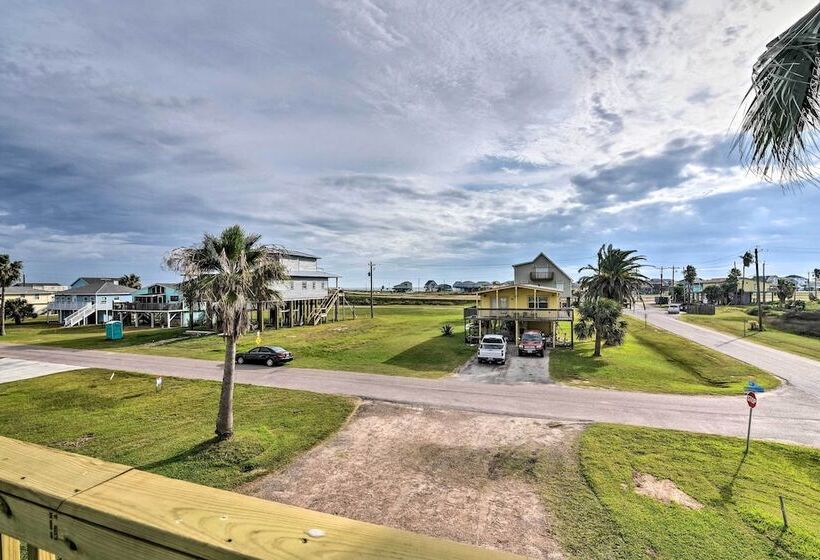 Freeport Home W/ Deck & Grill, Near Boat Ramp