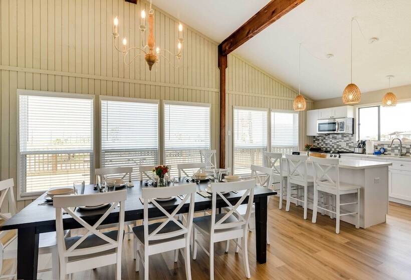 Freeport Home W/ Deck & Grill, Near Boat Ramp