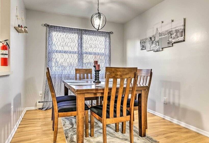 Ideally Located Jersey City Home, 8 Mi To Nyc