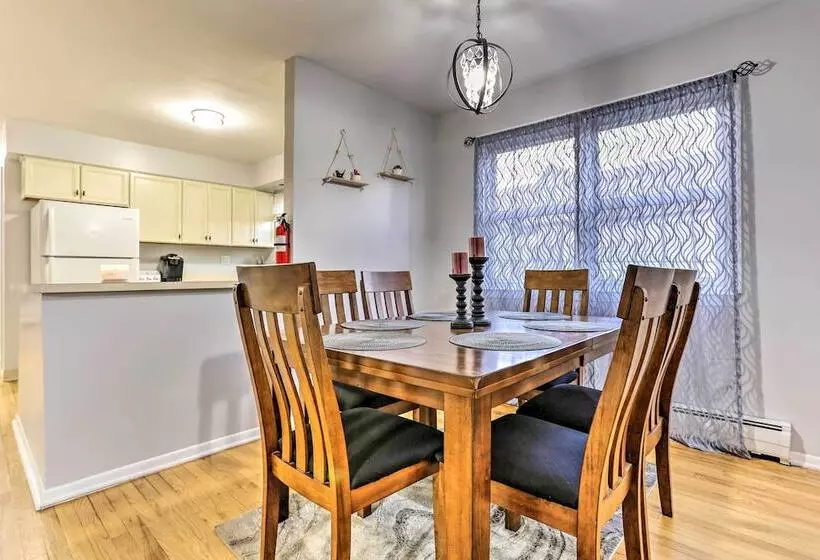 Ideally Located Jersey City Home, 8 Mi To Nyc