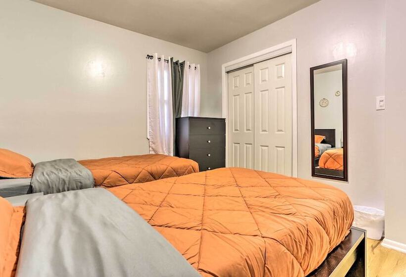 Ideally Located Jersey City Home, 8 Mi To Nyc