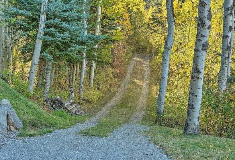 Irwin A Frame Cabin W/ Deck & Mountain Views!