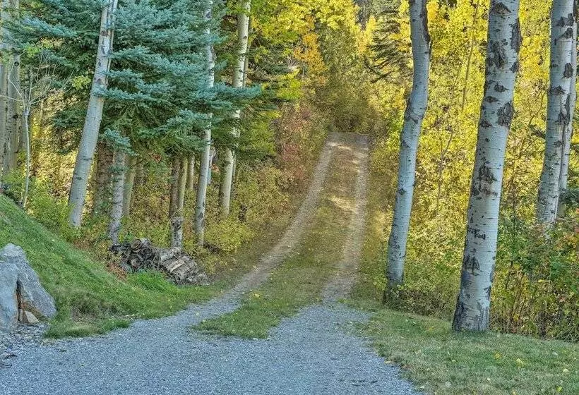 Irwin A Frame Cabin W/ Deck & Mountain Views!