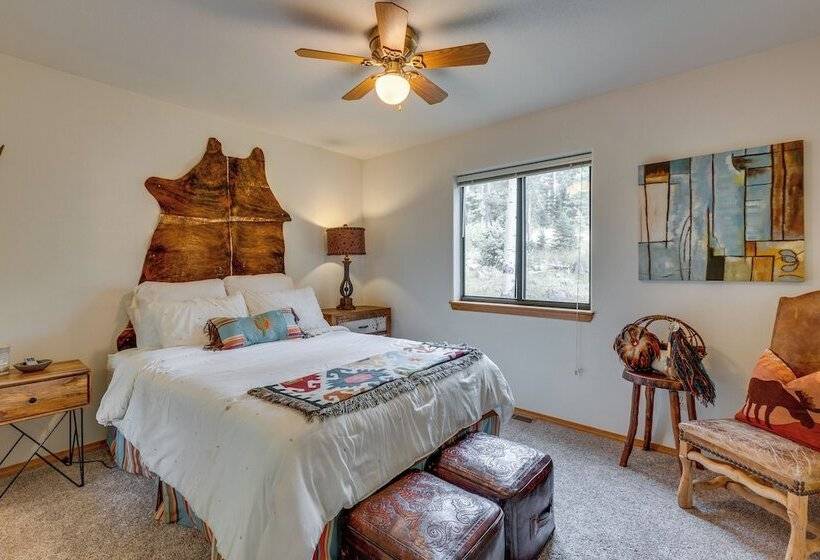 Angel Fire Retreat W/ Hot Tub ~ 5 Mi To Skiing