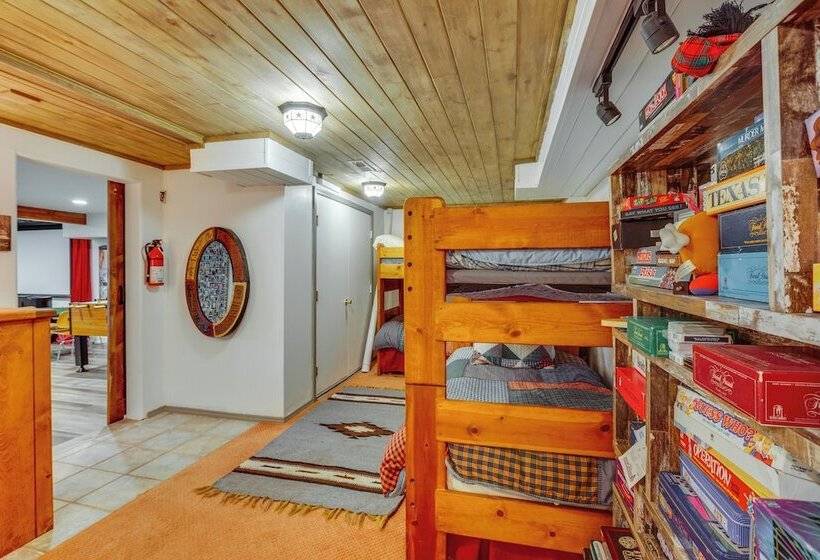 Angel Fire Retreat W/ Hot Tub ~ 5 Mi To Skiing