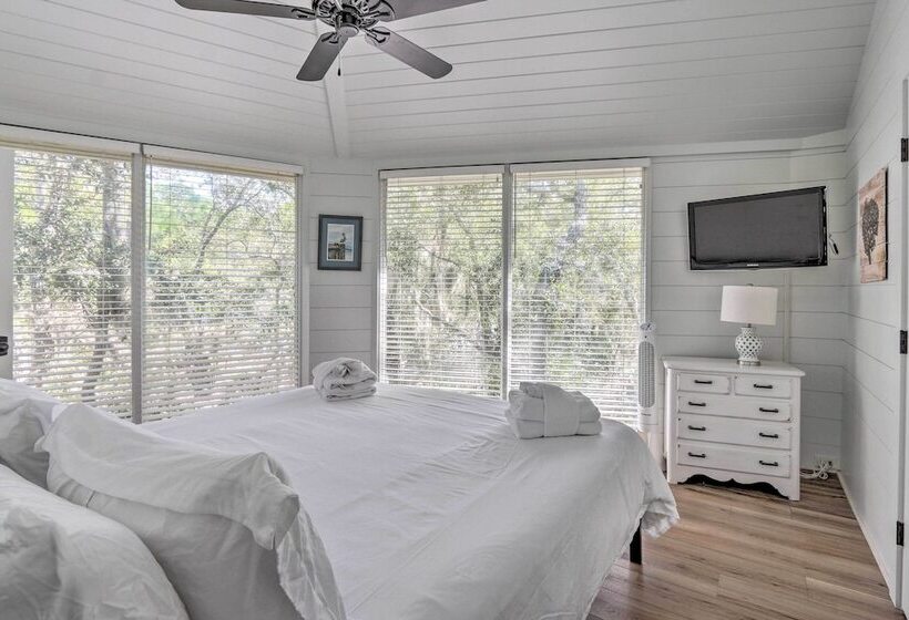 Ocean View Treetop Escape W/ Fire Pit!