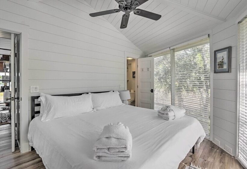 Ocean View Treetop Escape W/ Fire Pit!