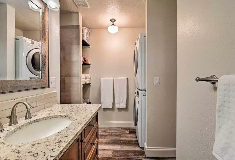 Walkable Winter Garden Bungalow: 3 Blocks To Dtwn