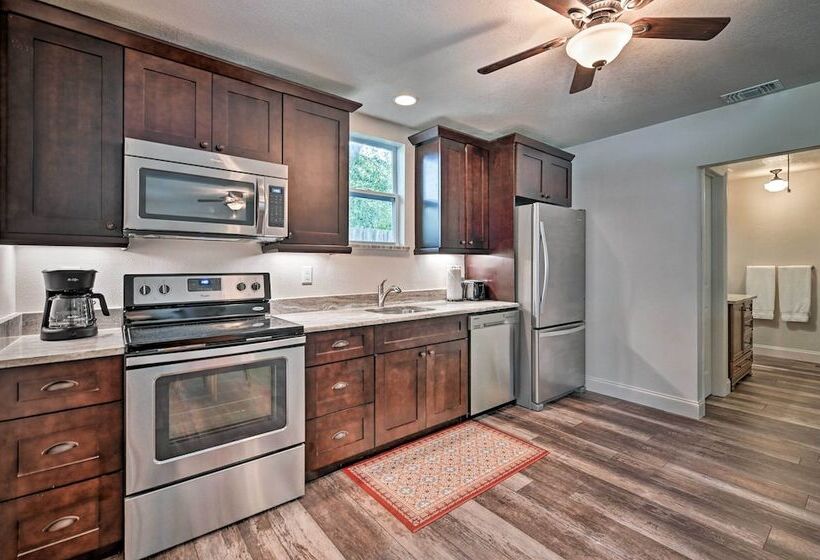 Walkable Winter Garden Bungalow: 3 Blocks To Dtwn