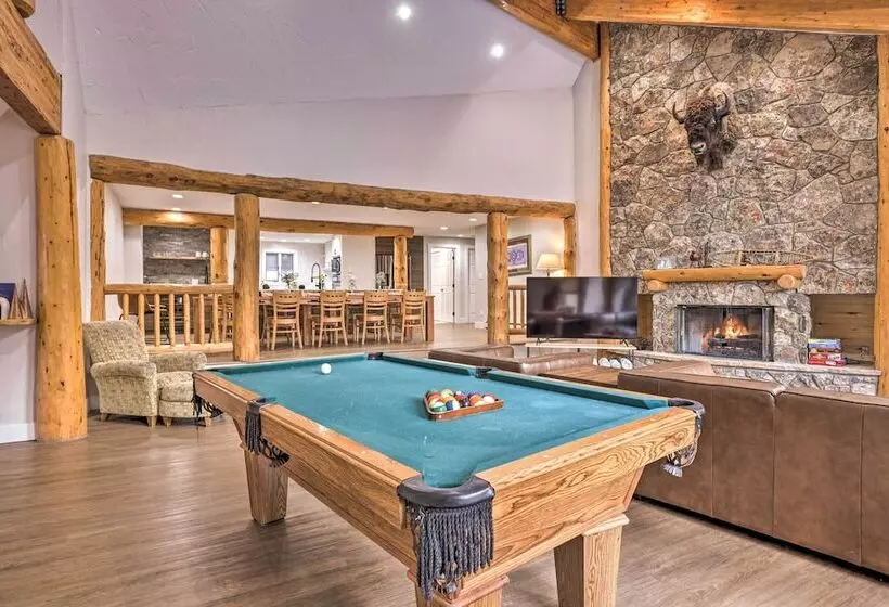 Luxury Keystone Cabin W/ Hot Tub, 1 Mi To Lifts!