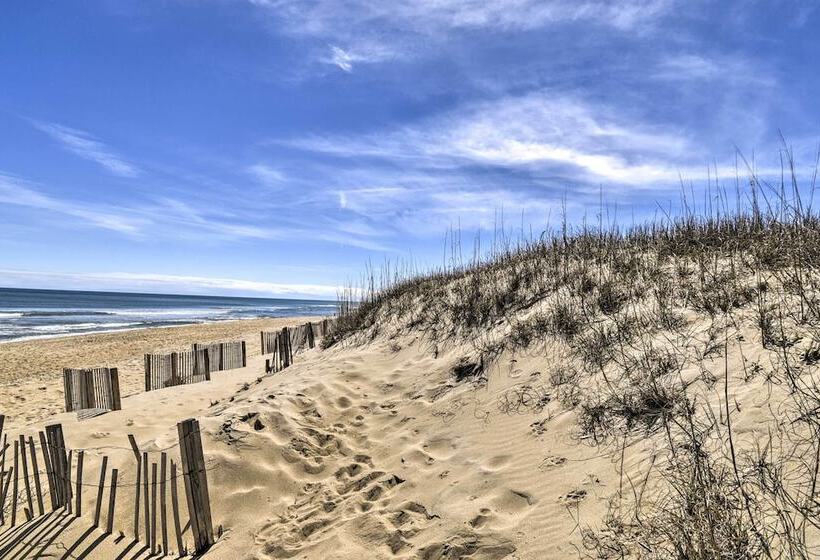 Nags Head Cottage: Screened Porch, Walk To Beach!