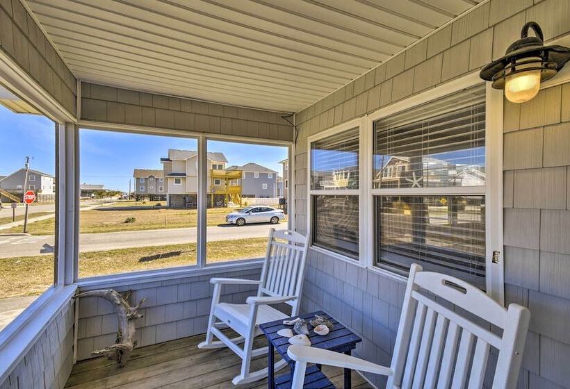 Nags Head Cottage: Screened Porch, Walk To Beach!