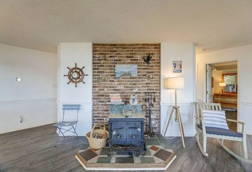 New Bern Home W/ Direct Access To Neuse River