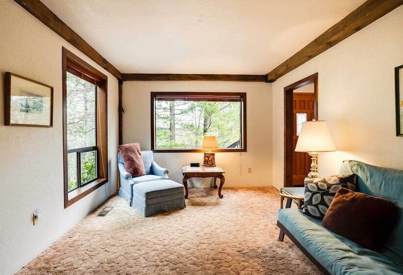 Peaceful Applegate River Valley Sanctuary!