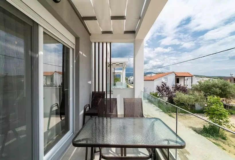 Majatalo Kleoniki & Irida Residential Complexes