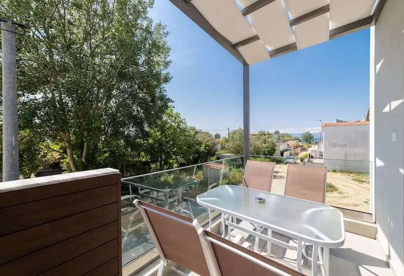 Majatalo Kleoniki & Irida Residential Complexes