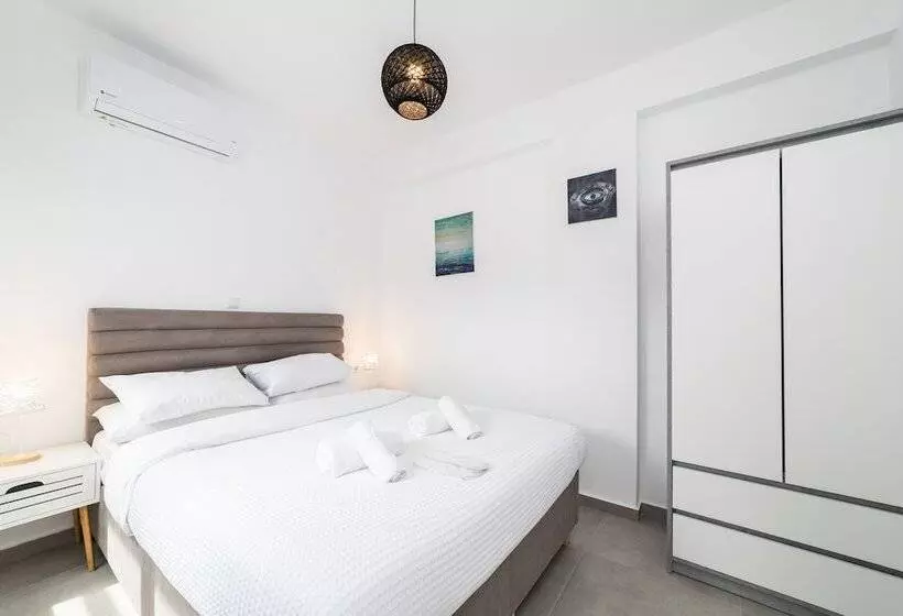 Majatalo Kleoniki & Irida Residential Complexes