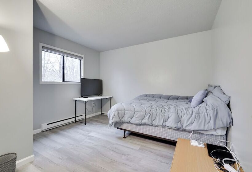 8 Mi To Tobyhanna State Park: Poconos Home!