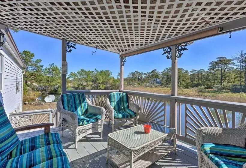 Quaint Chincoteague Island Hideaway W/ 2 Porches!