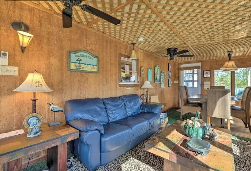 Quaint Chincoteague Island Hideaway W/ 2 Porches!