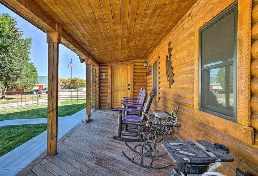 Remote Cabin W/ Gas Stove < 7 Mi To Town!