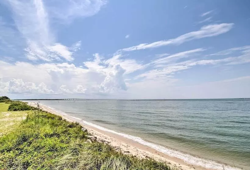 Pet Friendly Woodsy Gem: 1/4 Mi To Chesapeake Bay