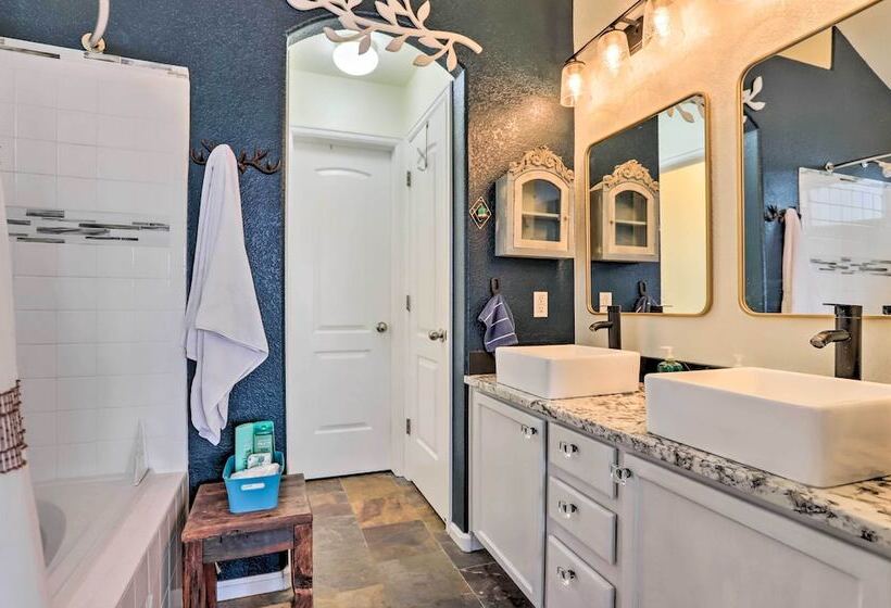 Scenic Home W/ Furnished Deck ~ 14 Mi To Denver