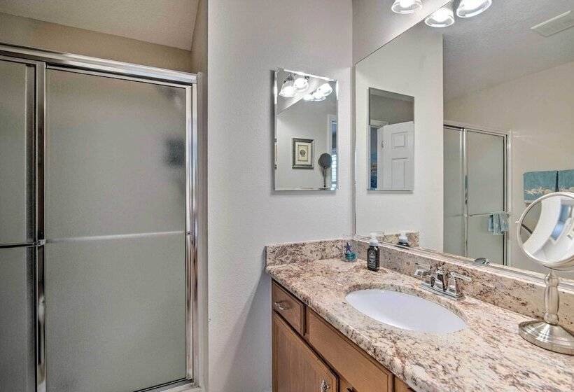 ~ 1 Mi To Golf: Home W/ Patio In The Villages!