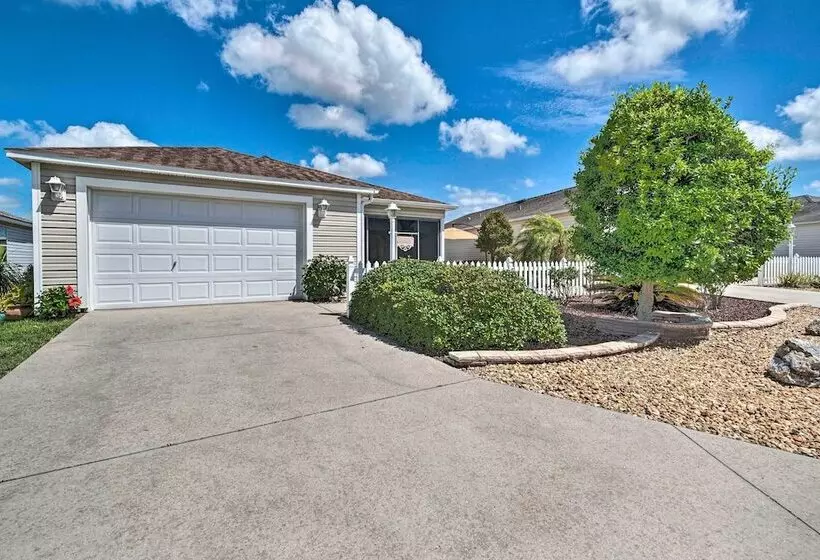 ~ 1 Mi To Golf: Home W/ Patio In The Villages!