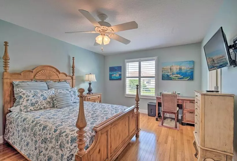 ~ 1 Mi To Golf: Home W/ Patio In The Villages!