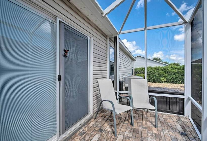 ~ 1 Mi To Golf: Home W/ Patio In The Villages!