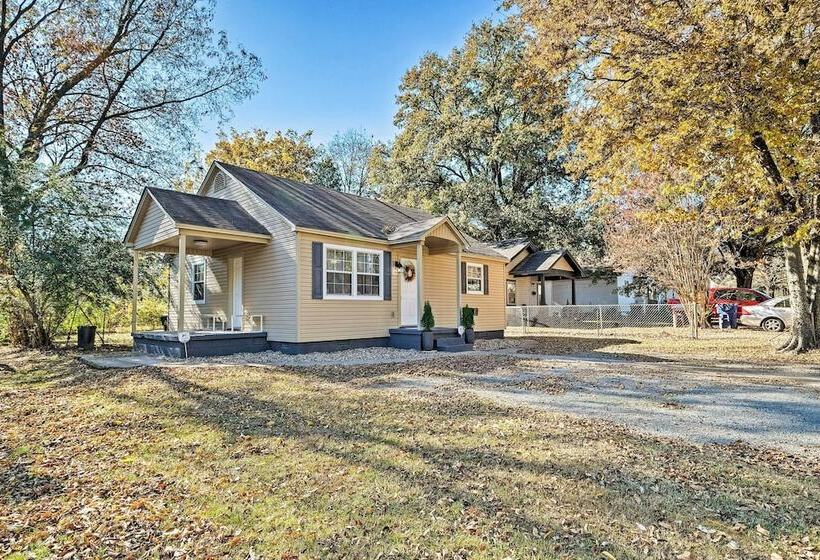 2 Mi To Historic Sites: Cozy Fort Smith Home!
