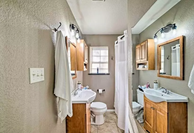 2 Mi To Historic Sites: Cozy Fort Smith Home!