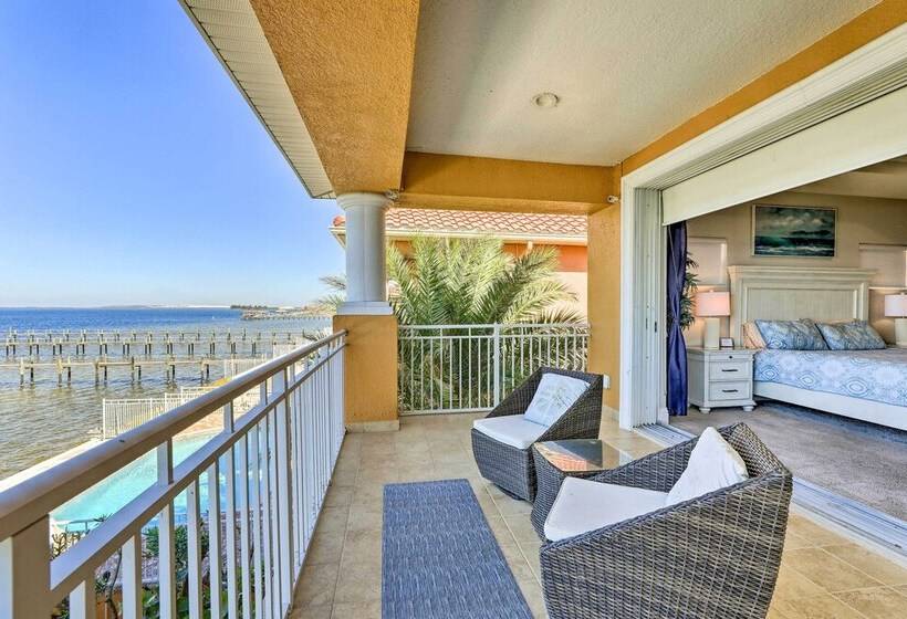 Apollo Beach House W/ Private Pool + Hot Tub