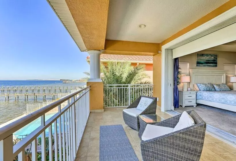 Apollo Beach House W/ Private Pool + Hot Tub