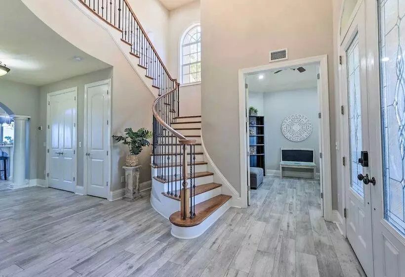 Apollo Beach House W/ Private Pool + Hot Tub