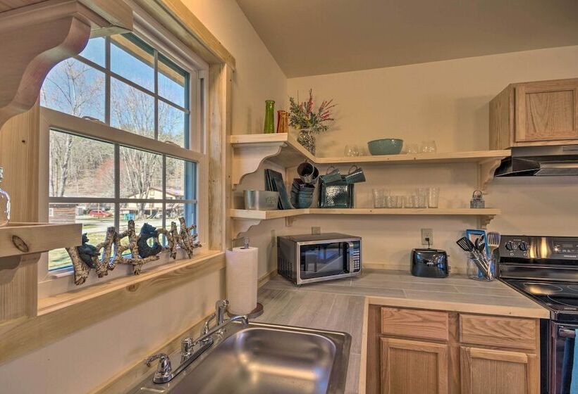 Bears Den Cabin W/ Porch ~ 5 Mi To Bryson City!