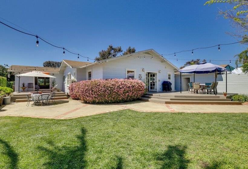 Beautiful South Oceanside Bungalow: 1 Mi To Beach!