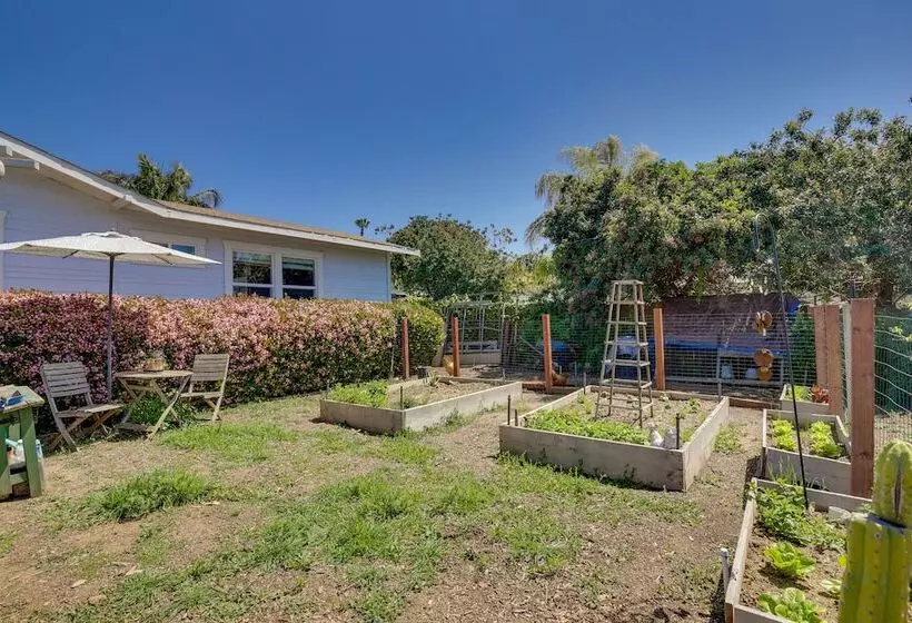 Beautiful South Oceanside Bungalow: 1 Mi To Beach!