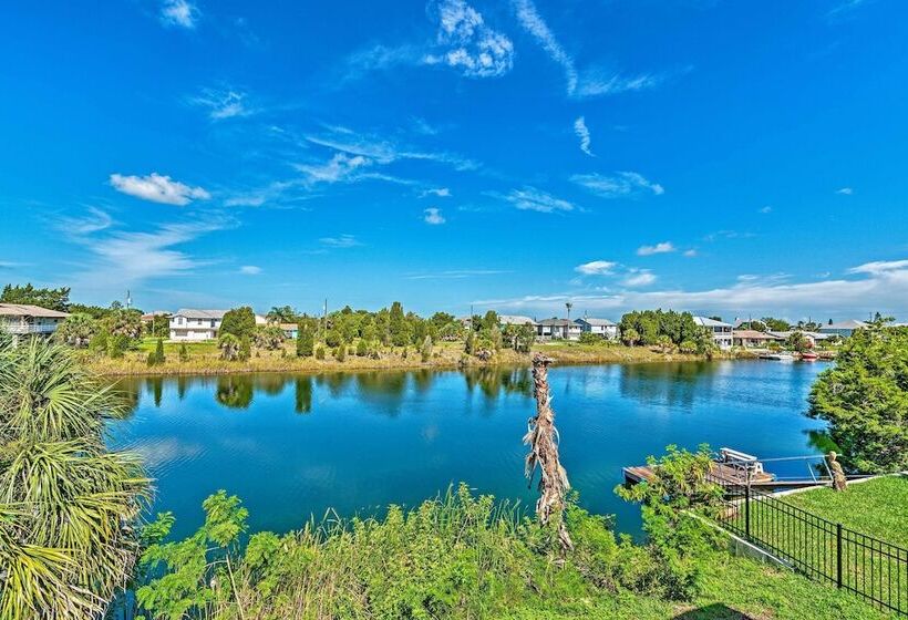 Bright Bayfront Home < 2 Mi To Hernando Beach!