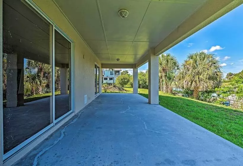 Bright Bayfront Home < 2 Mi To Hernando Beach!