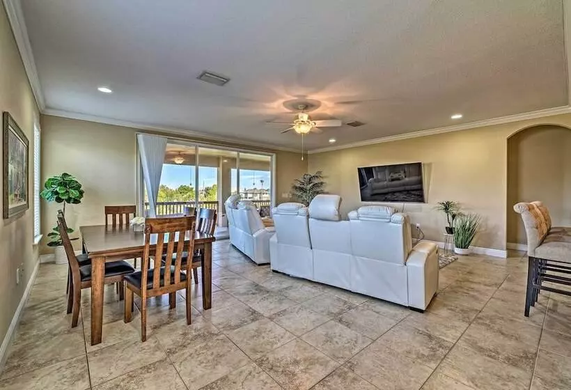 Bright Bayfront Home < 2 Mi To Hernando Beach!