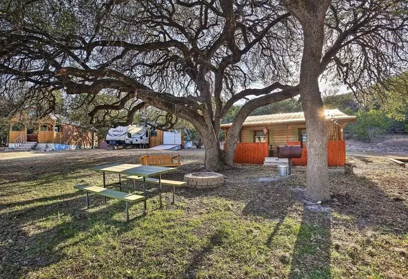 Cabana Luna  Cabin W/ Deck, Swing & Fire Pit!