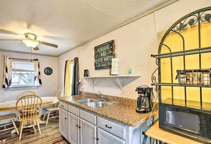 Cabana Luna  Cabin W/ Deck, Swing & Fire Pit!