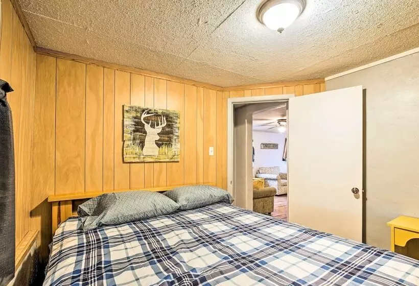 Cabana Luna  Cabin W/ Deck, Swing & Fire Pit!